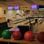 Bowling und Kegelbahn